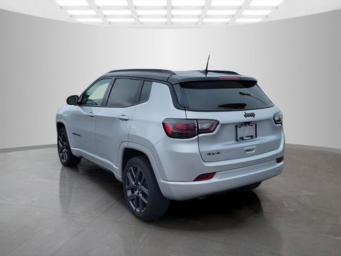 Used 2024 Jeep Compass Limited w/ Driver Assist Group I AWD/4WD image 5