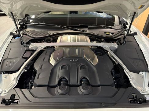 Used 2023 Bentley Flying Spur V8 AWD/4WD image 33