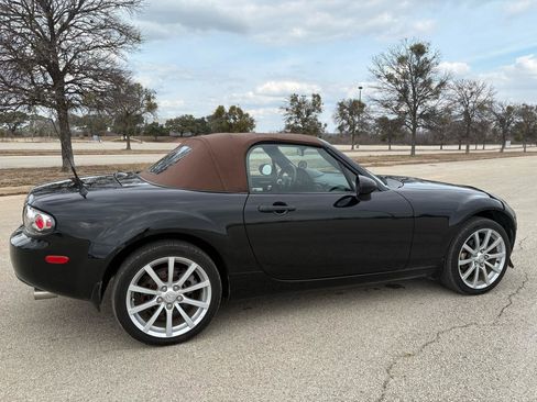Used 2006 MAZDA MX-5 Miata Grand Touring w/ Premium Pkg image 49