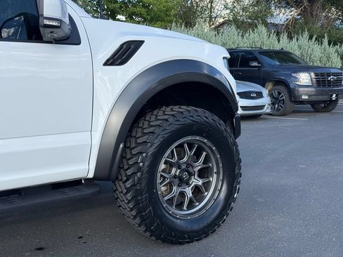 Used 2018 Ford F150 Raptor w/ Equipment Group 802A Luxury AWD/4WD image 7