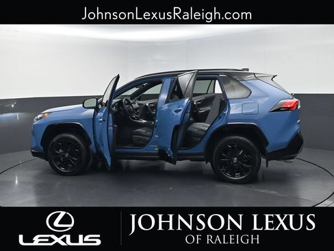 Used 2025 Toyota RAV4 XSE w/ Weather Package AWD/4WD image 37