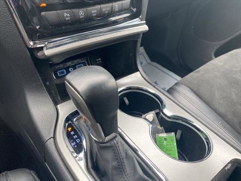 Certified 2020 Jeep Grand Cherokee Altitude AWD/4WD image 25
