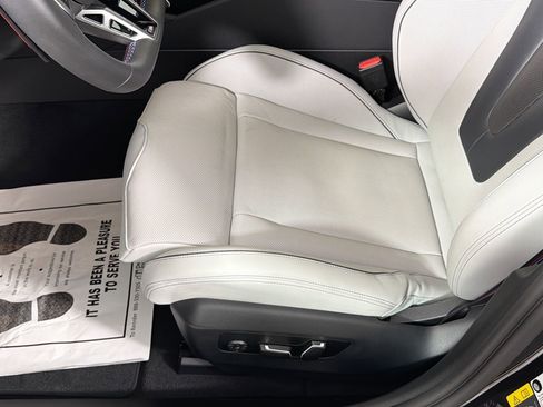 Used 2025 BMW M5 Touring image 21