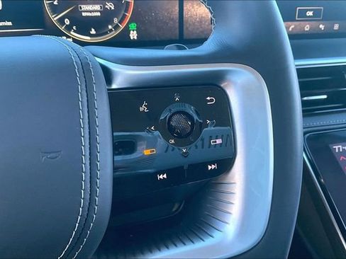 Certified 2025 INFINITI QX80 Sensory image 19