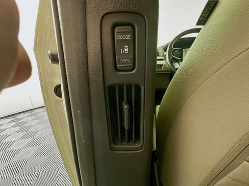 Used 2019 Honda Odyssey EX-L image 26