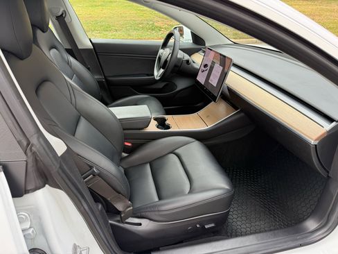 Used 2018 Tesla Model 3 Long Range image 38