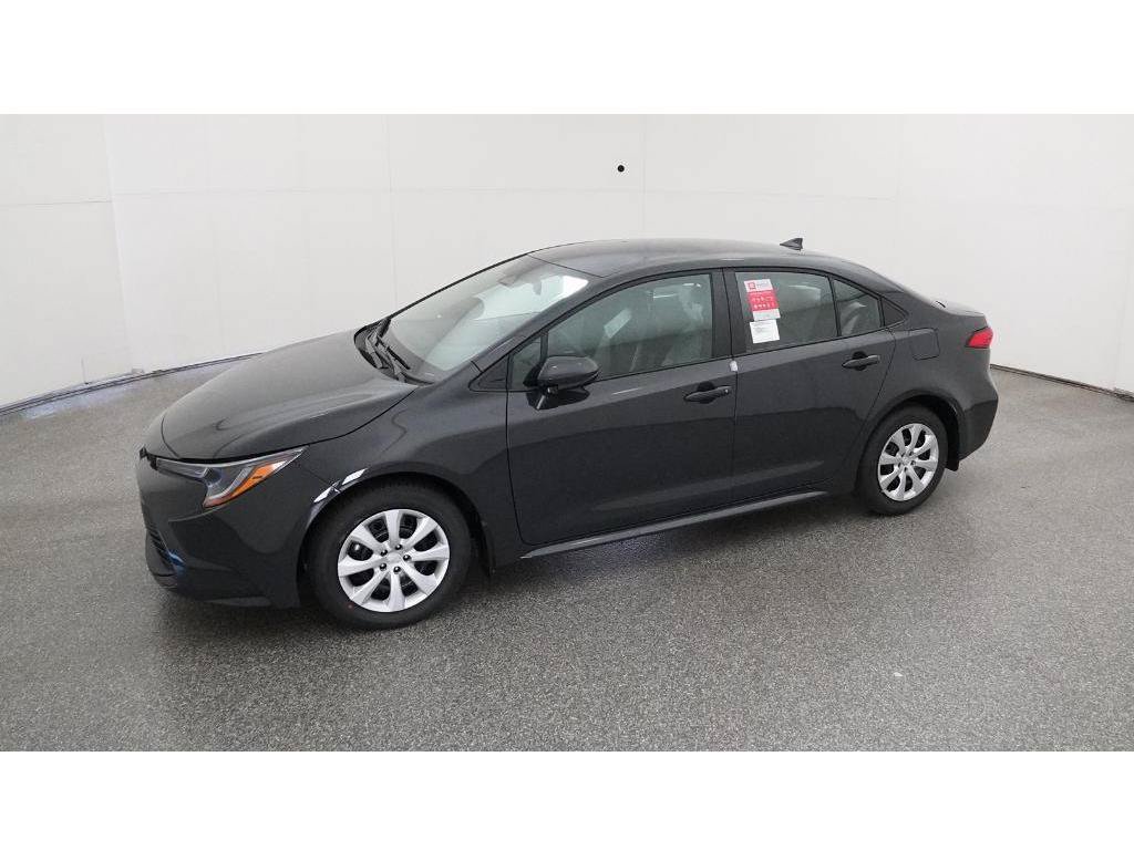 Used 2025 Toyota Corolla LE FWD image 3