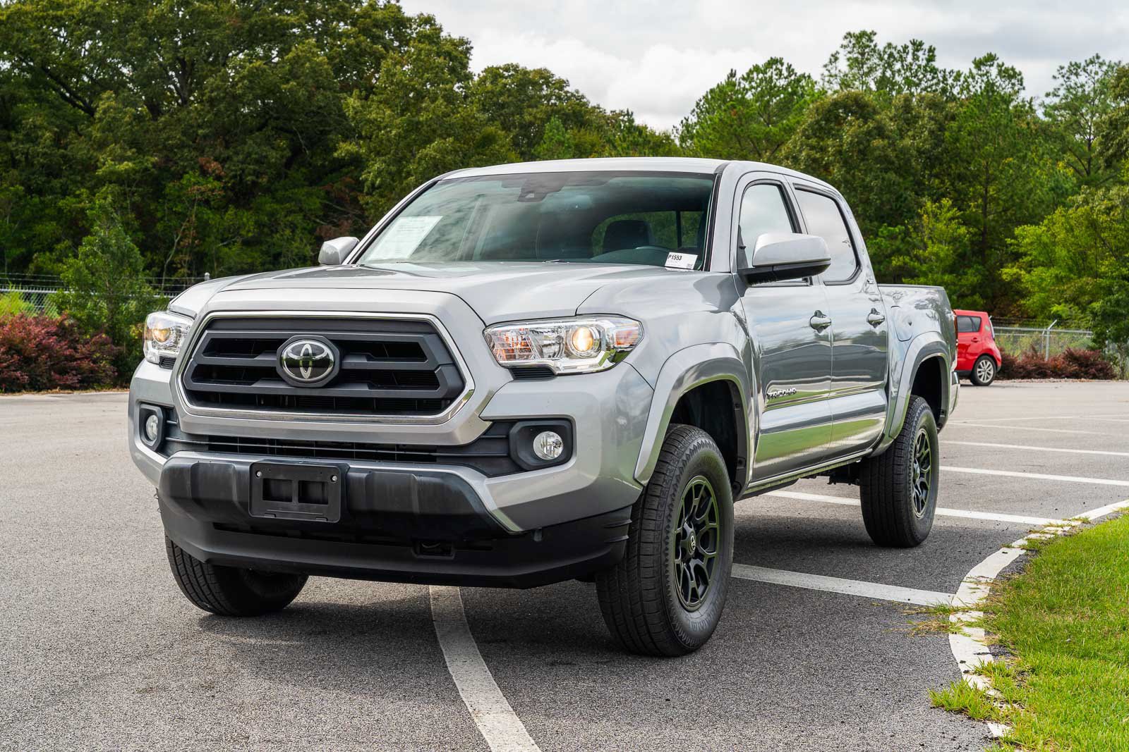 Used 2021 Toyota Tacoma SR5 RWD image 3