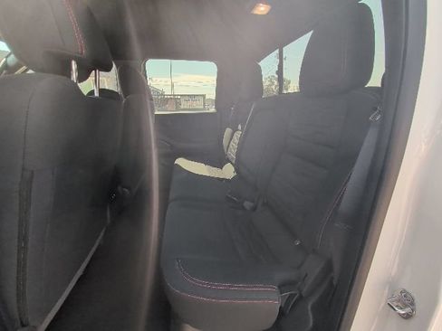 Used 2026 Nissan Frontier PRO-4X AWD/4WD image 7