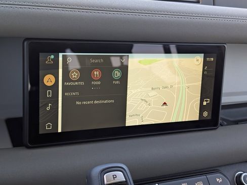 Used 2023 Land Rover Defender 110 S image 13