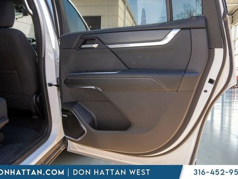 Used 2025 GMC Acadia Elevation FWD image 23