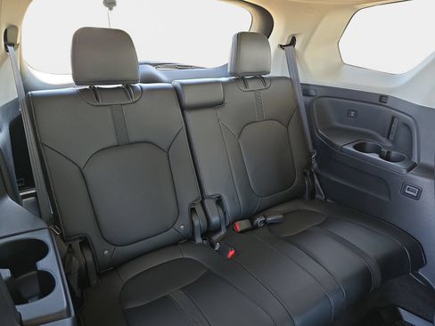 Certified 2024 Honda Pilot EX-L image 13