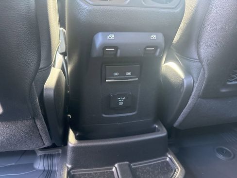 New 2025 Jeep Wrangler Unlimited Sahara AWD/4WD image 31