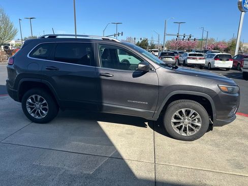 Used 2021 Jeep Cherokee Latitude Lux w/ Sun & Sound Group AWD/4WD image 5