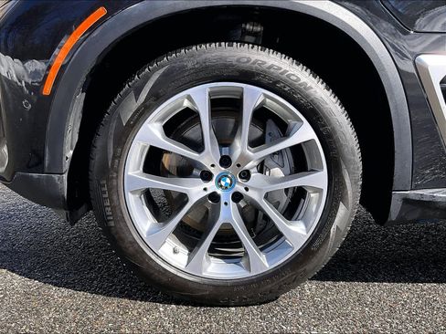 Used 2025 BMW X5 xDrive50e image 7