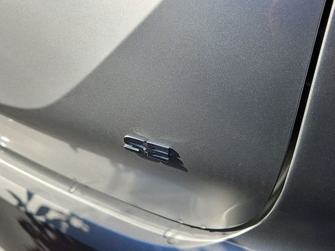 Used 2024 Mitsubishi Outlander SE Black Edition image 6