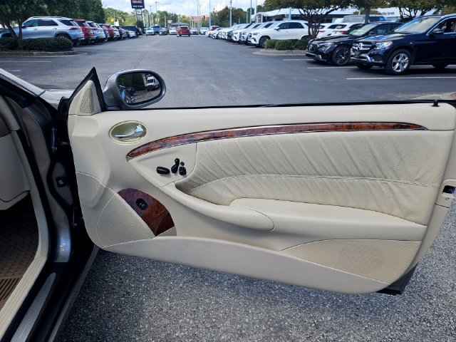 Used 2007 Mercedes-Benz CLK 350 Cabriolet image 25