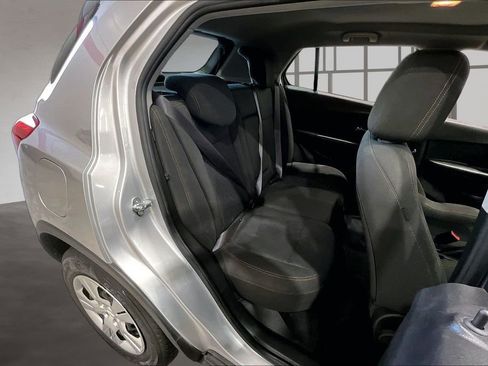 Used 2018 Chevrolet Trax LS FWD image 24