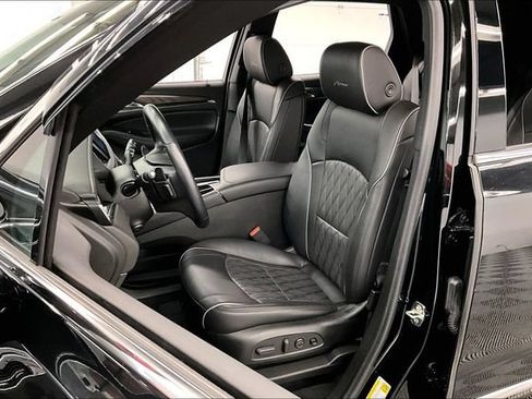 Used 2022 Buick Enclave Avenir w/ Avenir Technology Package AWD/4WD image 24