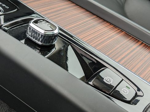 Certified 2025 Volvo V60 B5 Cross Country Plus image 20