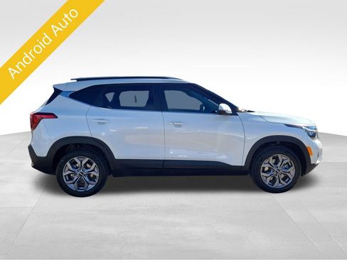 Certified 2024 Kia Seltos S image 4