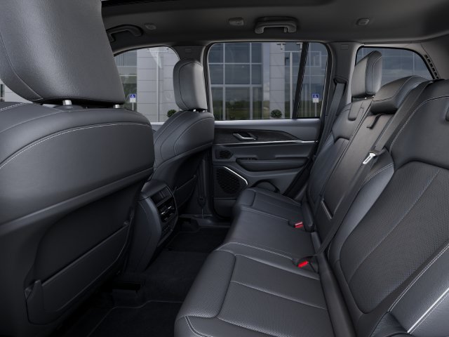 New 2027 Jeep Grand Cherokee Limited AWD/4WD image 23
