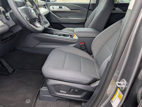 New 2026 Ford Explorer Active AWD/4WD image 9
