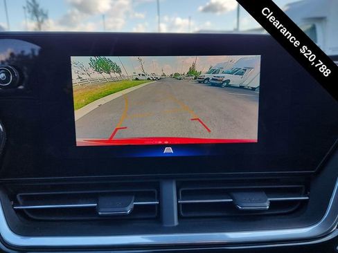 Used 2024 Chevrolet Trax ACTIV w/ Driver Confidence Package FWD image 41