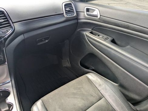 Used 2021 Jeep Grand Cherokee Laredo X RWD image 19
