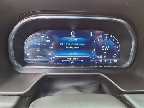 Used 2023 Chevrolet Suburban Premier image 11