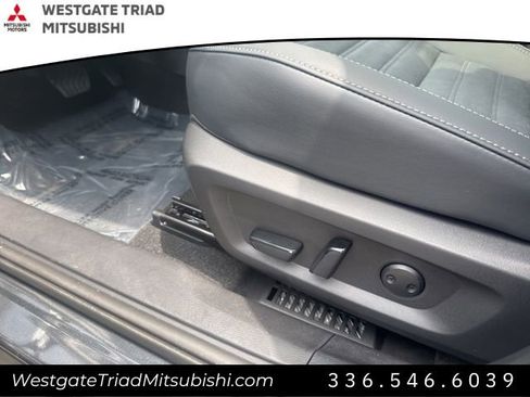 New 2025 Mitsubishi Outlander SE AWD/4WD image 16
