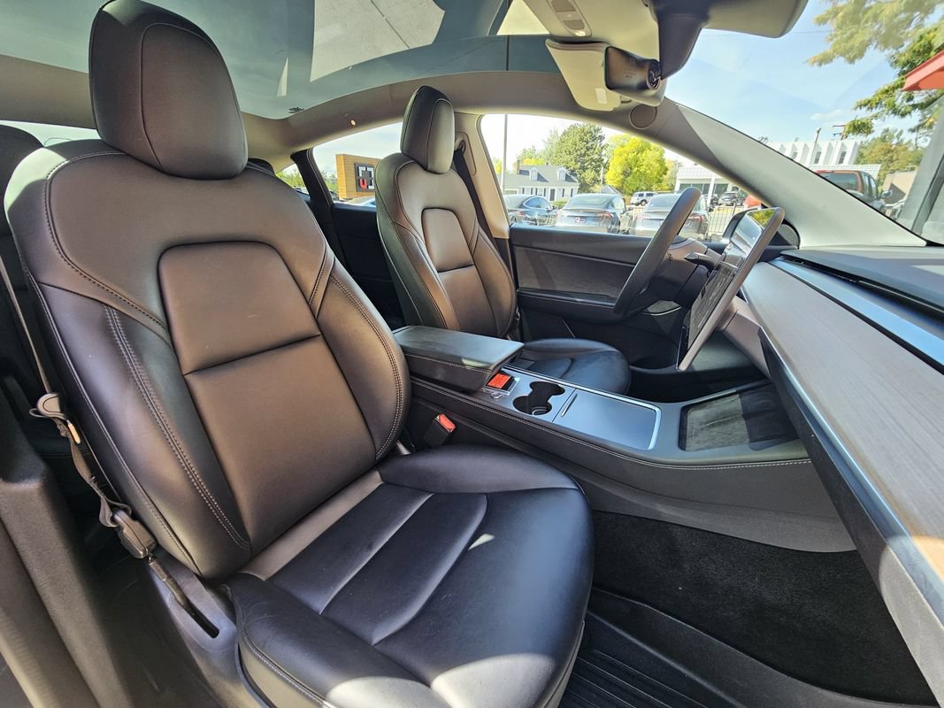 Used 2022 Tesla Model Y Performance AWD/4WD image 18