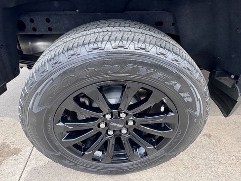 Used 2022 GMC Canyon Elevation w/ Trailering Package image 9