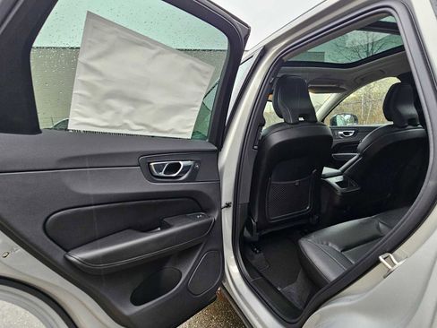 Certified 2025 Volvo XC60 B5 Core w/ Protection Package Premier image 13