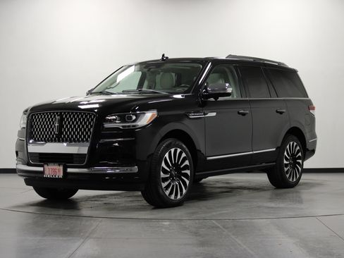Used 2023 Lincoln Navigator Black Label image 8
