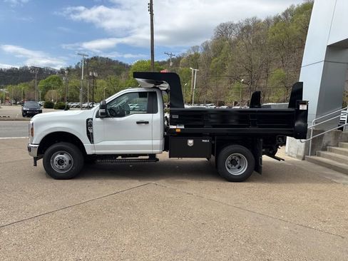 New 2025 Ford F350 XL w/ XL Chrome Package AWD/4WD image 4