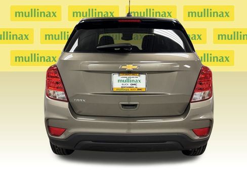Used 2020 Chevrolet Trax LS w/ Tint and Cruise Package image 17