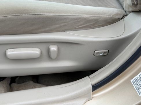 Used 2011 Toyota Camry LE w/ LE Extra-Value Pkg image 14