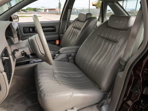 Used 1996 Chevrolet Impala SS RWD image 13