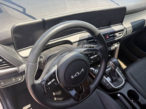 Certified 2024 Kia Seltos EX FWD image 14