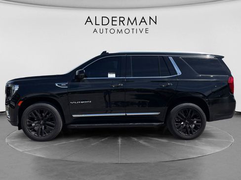 Used 2021 GMC Yukon SLT w/ SLT Luxury Plus Package AWD/4WD image 2