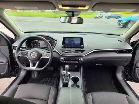 Used 2022 Nissan Altima 2.5 SV image 11