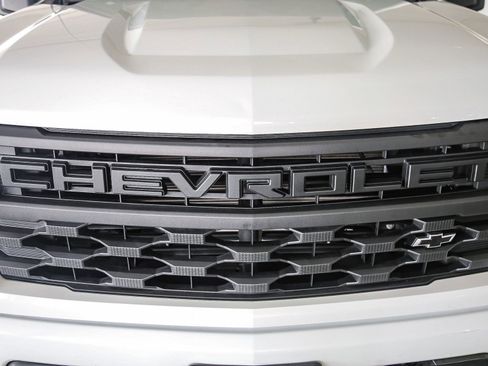 Used 2022 Chevrolet Silverado 1500 Custom w/ LPO, Dark Essentials Package RWD image 12