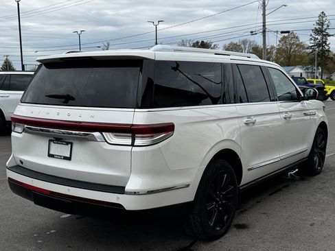 Used 2024 Lincoln Navigator L Reserve w/ Equipment Group 201A AWD/4WD image 6