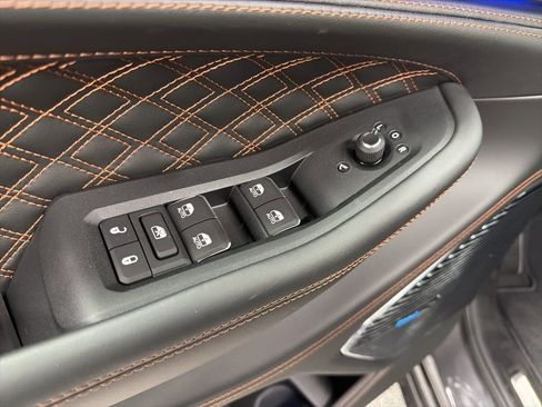 New 2026 Jeep Grand Cherokee L Summit AWD/4WD image 25