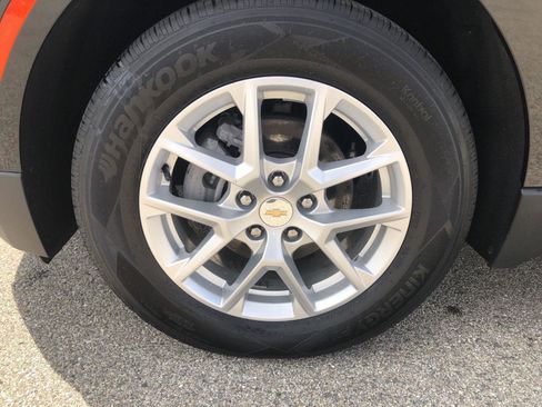 Used 2024 Chevrolet Equinox LT FWD image 5