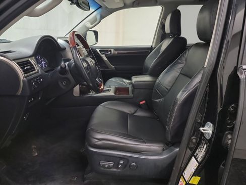 Used 2018 Lexus GX 460 image 12