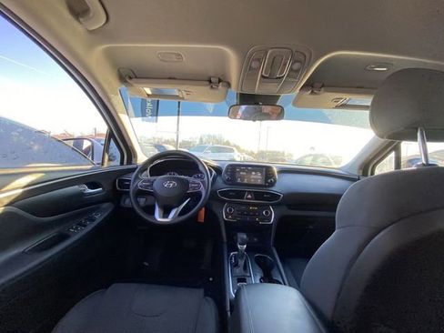 Used 2019 Hyundai Santa Fe SE image 5