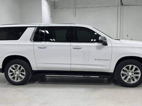 Used 2023 Chevrolet Suburban Premier AWD/4WD image 6