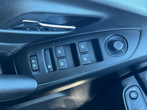 Used 2018 Chevrolet Trax LT w/ LT Convenience Package image 21